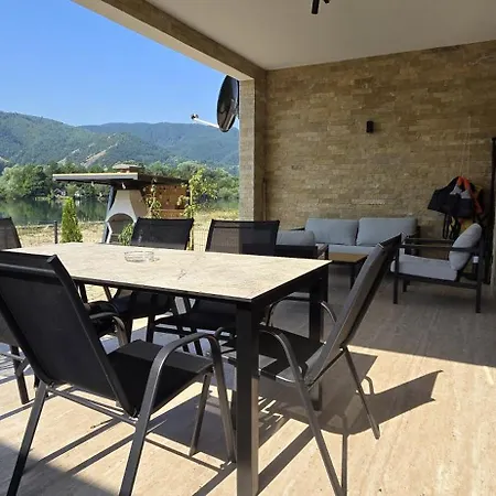 Hébergement de vacances Delta House 2 *