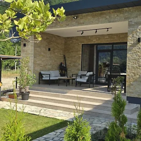 Delta House 2 Hébergement de vacances *